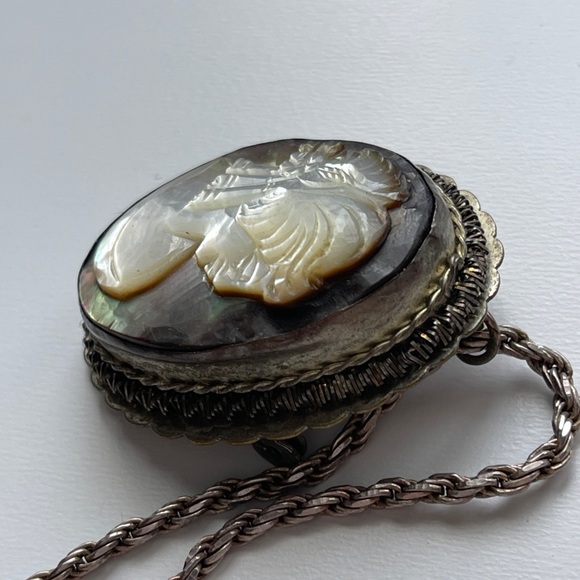 Art Nouveau Cameo Mother of Pearl Abalone Pendant - Picture 13 of 13